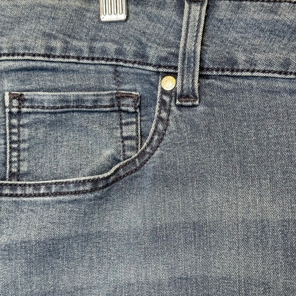 Guess | Medium Rise Skinny Sarah Fit Jeans - Picture 6 of 16